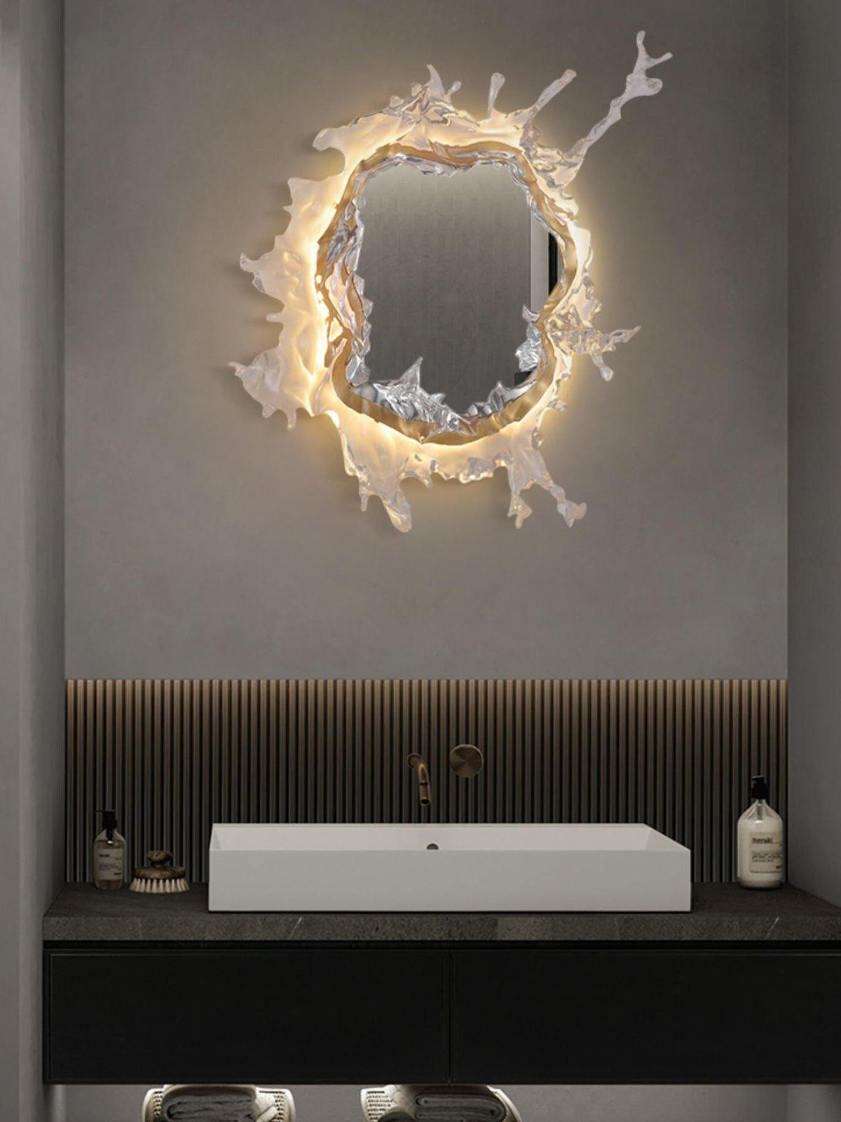 Crystal Water Drop Mirror LED Wall Light / ∅ 43.3″ x H 43.3″ / Dia 110cm x H 110cm / Gold & Clear / Warm Light